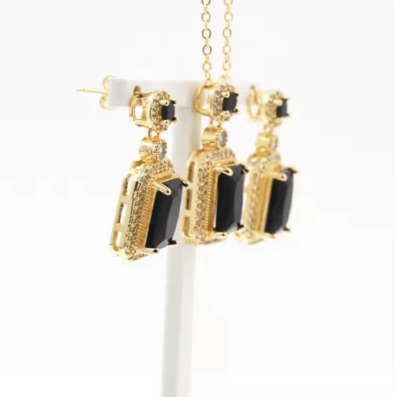 Royal Gemstone Necklace Set – Elegant Necklace & Matching Earrings Jewelry Set | Saudi Arabia